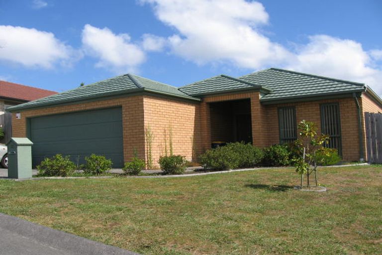 Photo of property in 11 Black Teal Close, Unsworth Heights, Auckland, 0632