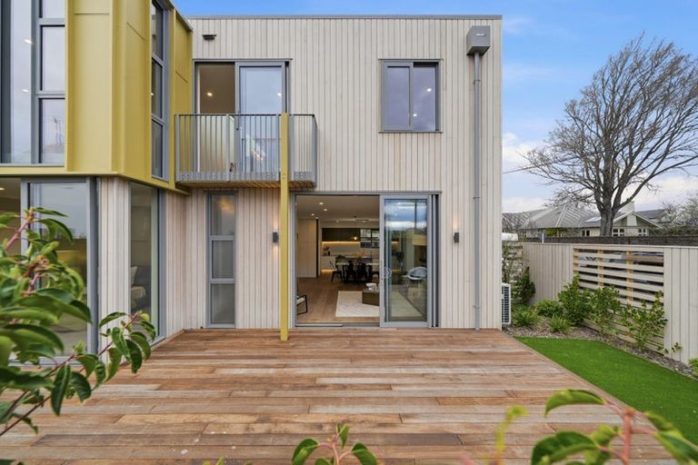 Photo of property in 1/42 Browns Road, St Albans, Christchurch, 8014