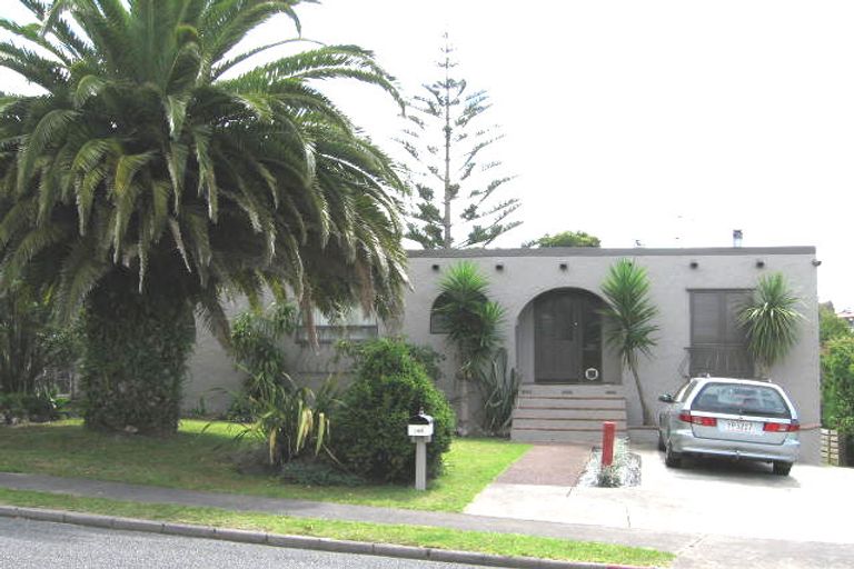 Photo of property in 148 Weatherly Road, Torbay, Auckland, 0630