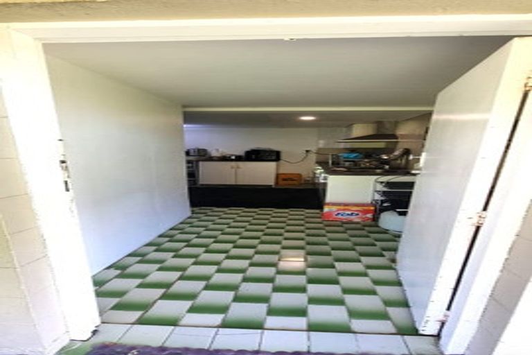 Photo of property in 9 Velma Road, Hillcrest, Auckland, 0627