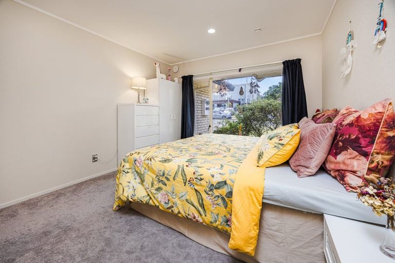 Photo of property in 124 Charles Prevost Drive, The Gardens, Auckland, 2105
