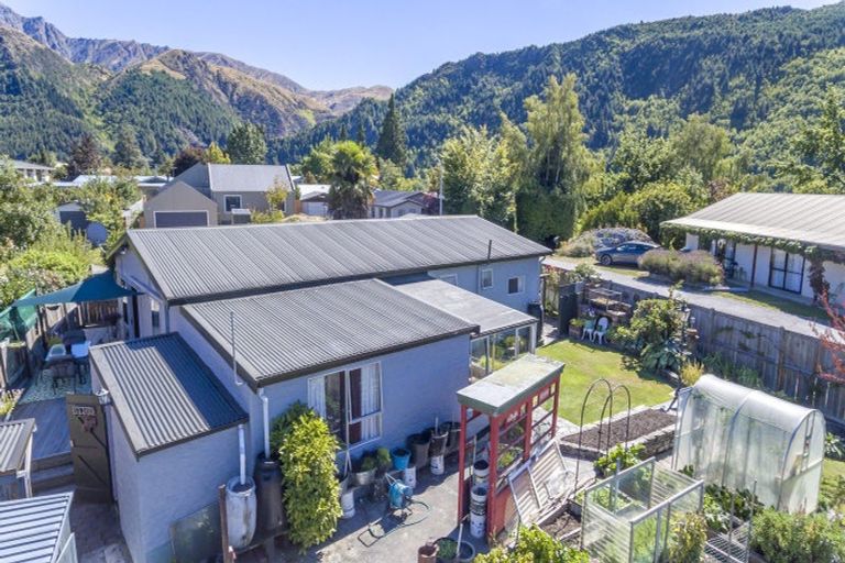 Photo of property in 17 Inverness Crescent, Arrowtown, 9302