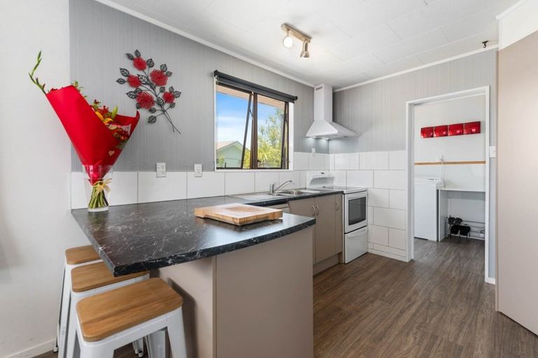 Photo of property in 42 Barnard Road, Fairy Springs, Rotorua, 3015