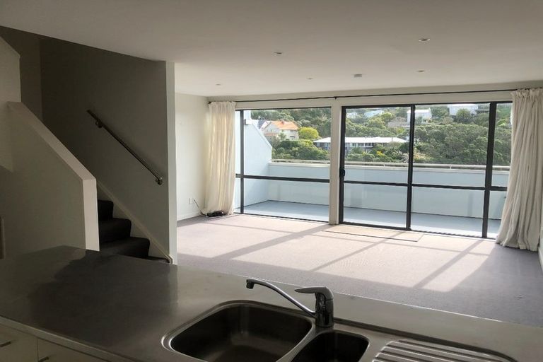 Photo of property in 44a Fairview Crescent, Kelburn, Wellington, 6012