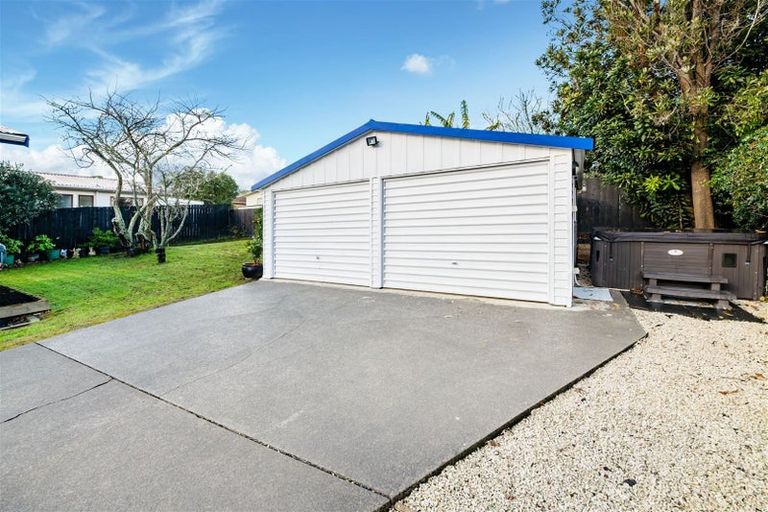 Photo of property in 16 Urlich Drive, Ranui, Auckland, 0612