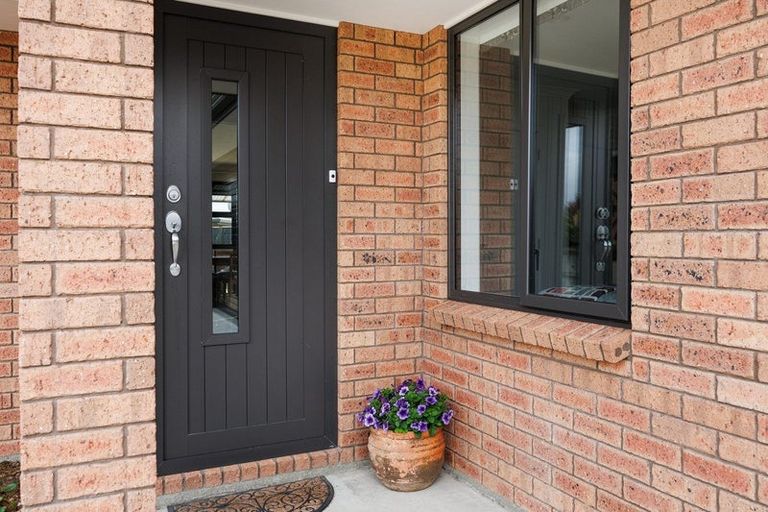 Photo of property in 55 Rodeo Drive, Kelvin Grove, Palmerston North, 4414