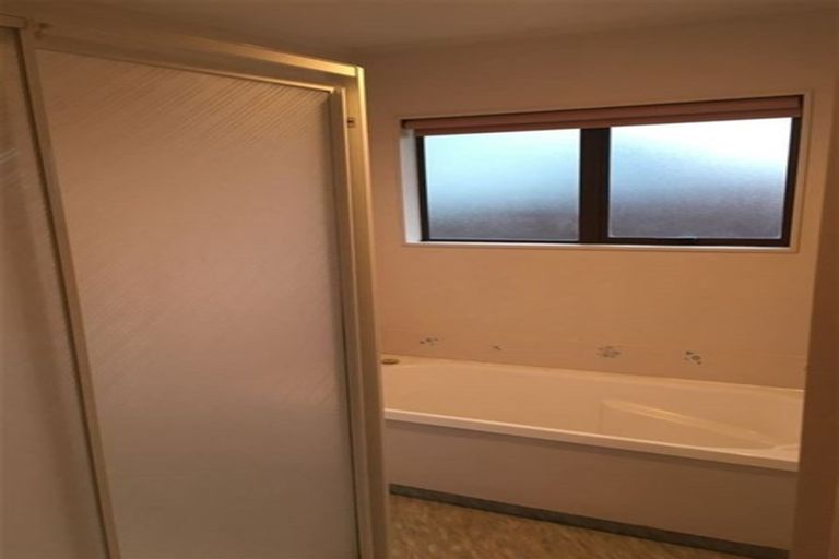 Photo of property in 66b Titirangi Road, New Lynn, Auckland, 0600