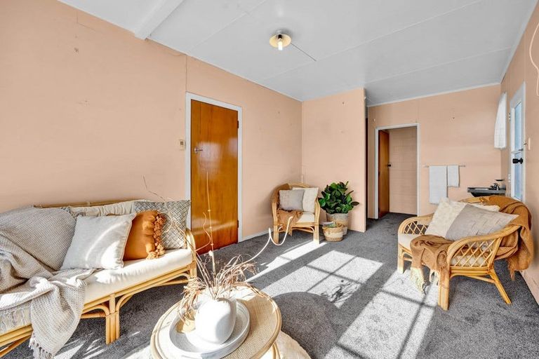 Photo of property in 3a Surrey Street, Hawera, 4610