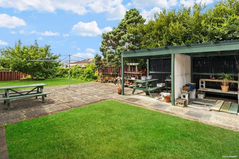 Photo of property in 5 Hazeldene Place, Opaheke, Papakura, 2113