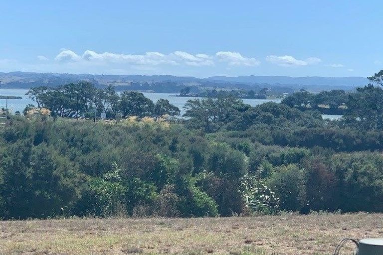 Photo of property in 10 Wheriko Avenue, Glenbrook, 2681