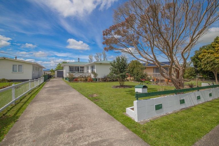 Photo of property in 50 Pipiroa Road, Ngatea, 3503