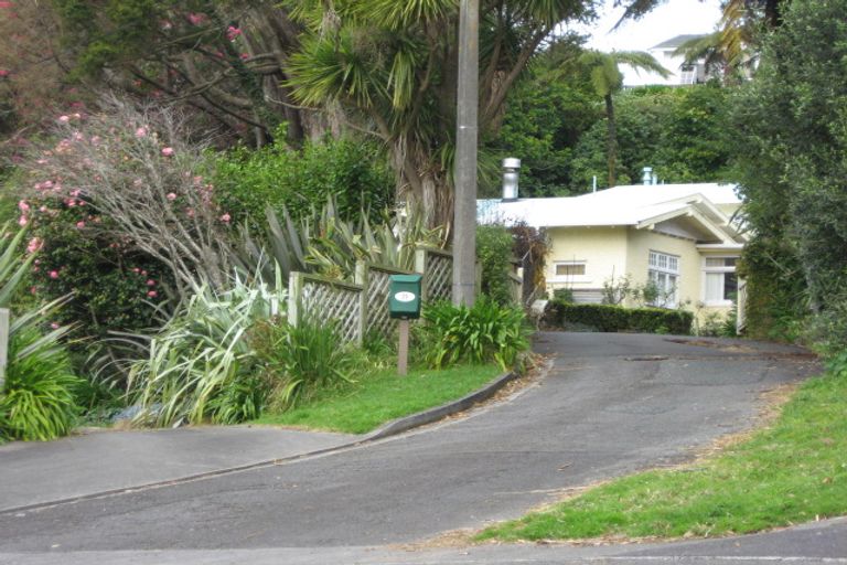 Photo of property in 27 Bracken Street, New Plymouth, 4310