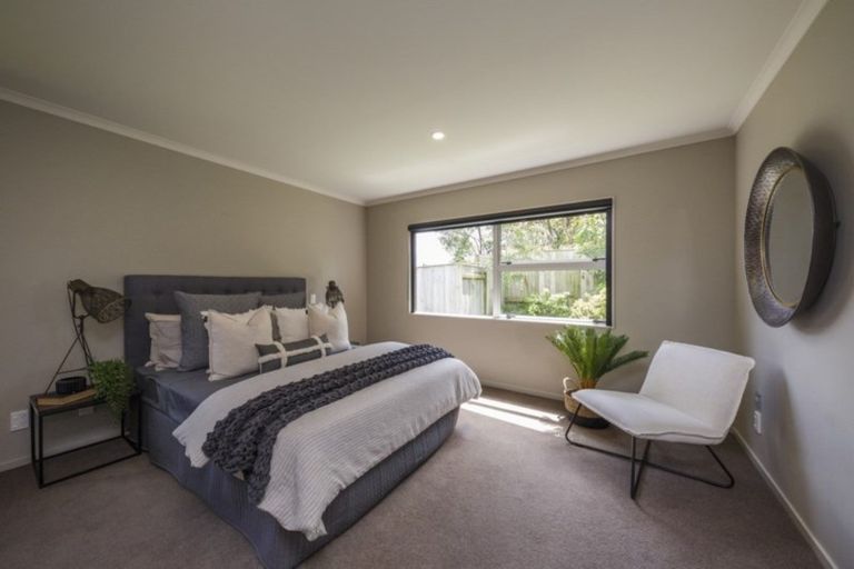 Photo of property in 1 Lorenzo Place, Kelvin Grove, Palmerston North, 4414
