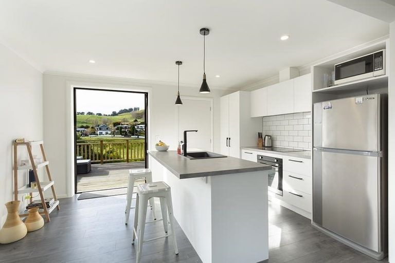 Photo of property in 12 Weir Street, Green Island, Dunedin, 9018