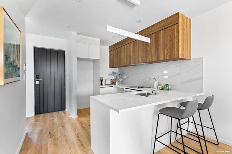 Photo of property in 7/24 Carnoustie Drive, Wattle Downs, Auckland, 2103