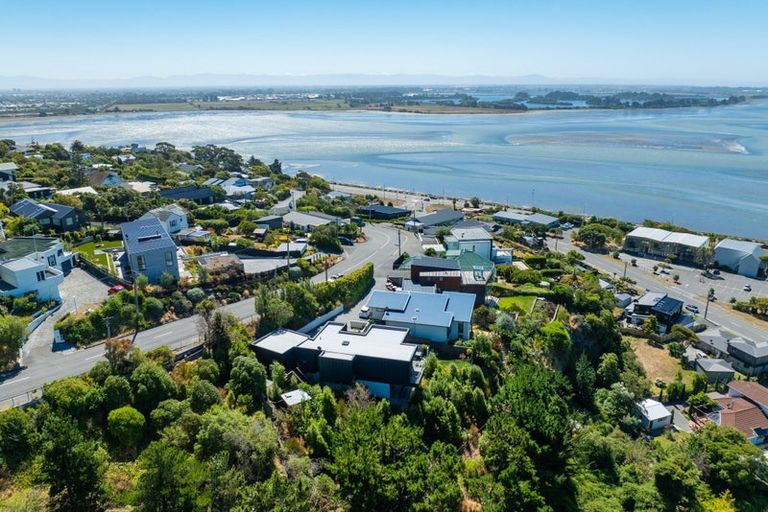 Photo of property in 37 Mount Pleasant Road, Mount Pleasant, Christchurch, 8081