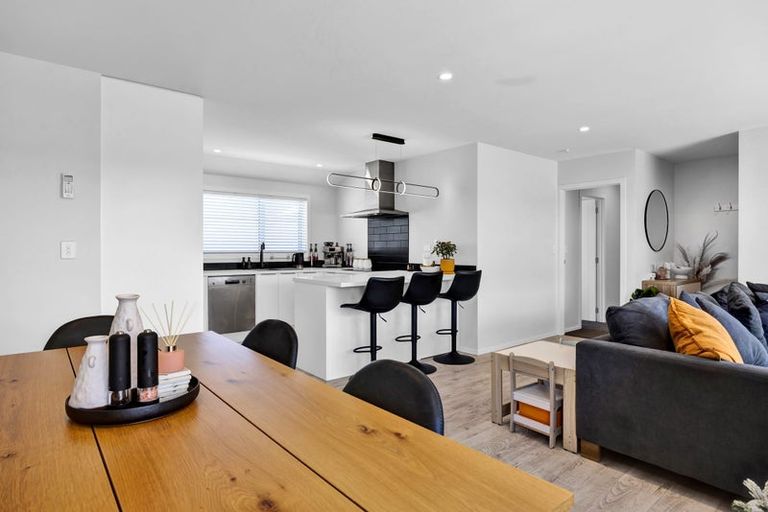 Photo of property in 2 Midsummer Avenue, Stratford, 4332