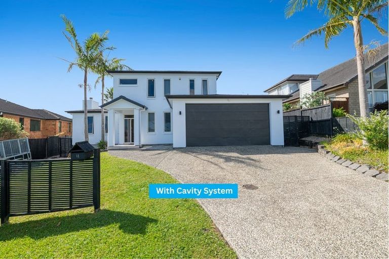 Photo of property in 12 Tekapo Rise, Fairview Heights, Auckland, 0632