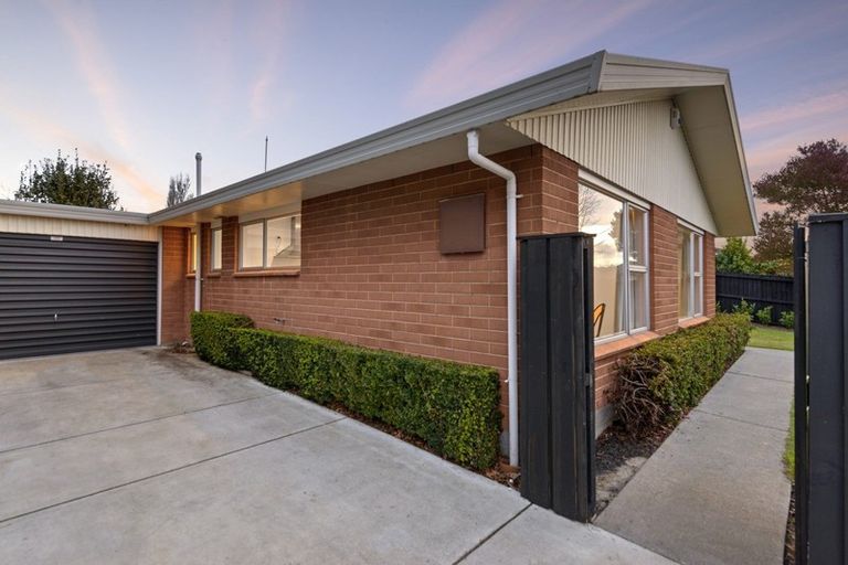 Photo of property in 11 Lodge Place, Ilam, Christchurch, 8041