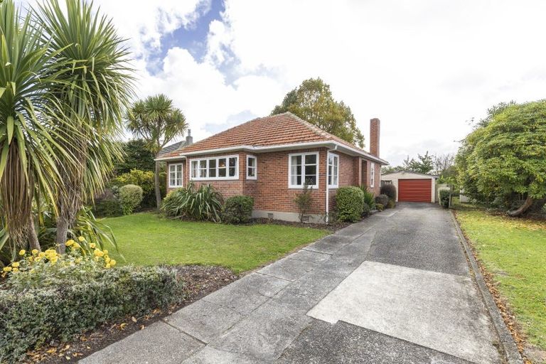 Photo of property in 54 Savage Crescent, West End, Palmerston North, 4412