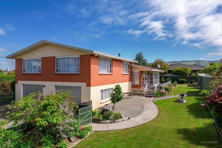 Photo of property in 11 Oxford Street, Waimate, 7924