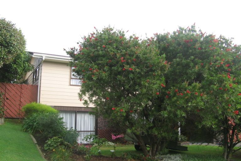 Photo of property in 6 Exploration Way, Whitby, Porirua, 5024