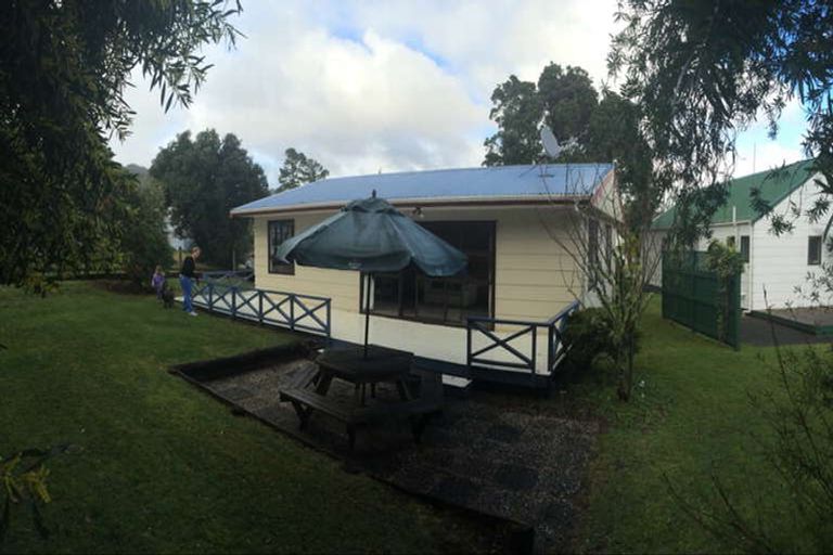 Photo of property in 5 Coutts Road, Pauanui, Hikuai, 3579