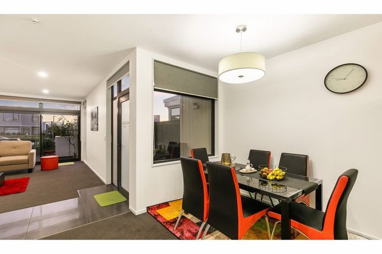 Photo of property in 53 Battalion Drive, Papakura, 2110