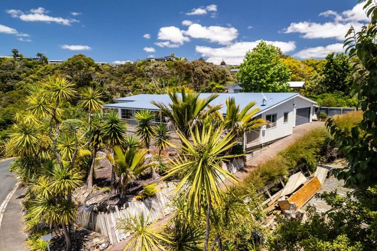 Photo of property in 1 Waterview Place, Haruru, 0204