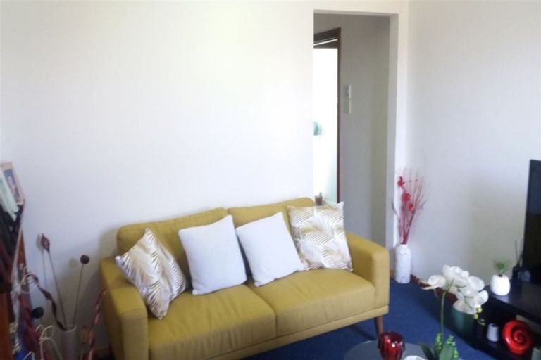 Photo of property in 2/45 Dickson Crescent, Hornby, Christchurch, 8042