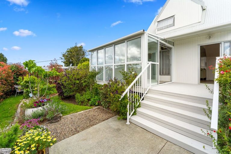 Photo of property in 2/19 Flanshaw Road, Te Atatu South, Auckland, 0610