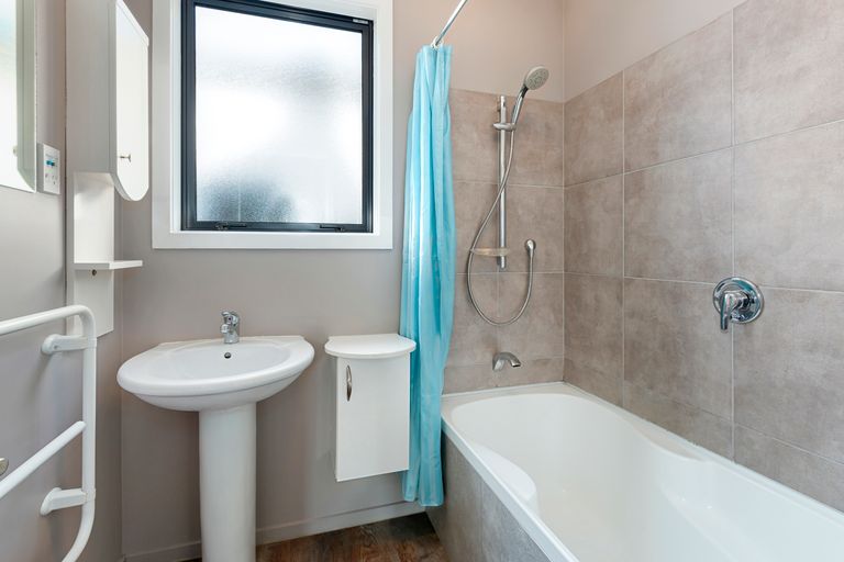 Photo of property in 98a Gilberthorpes Road, Hei Hei, Christchurch, 8042