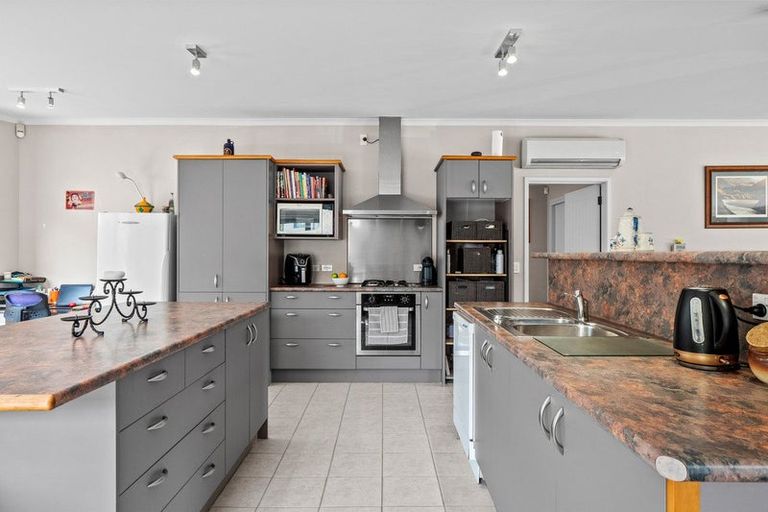 Photo of property in 59 Mcdonnell Road, Arrowtown, 9302