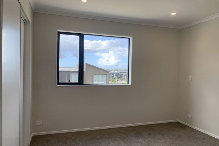 Photo of property in 5 Te Rito Road, Hobsonville, Auckland, 0616