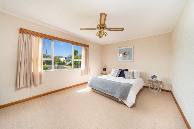 Photo of property in 53 Valley Road, Hikurangi, 0114
