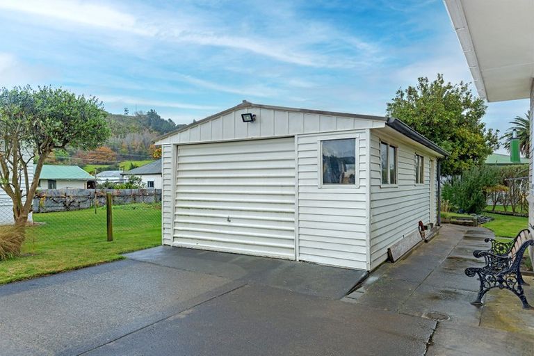 Photo of property in 19 Ropata Street, Kaiti, Gisborne, 4010