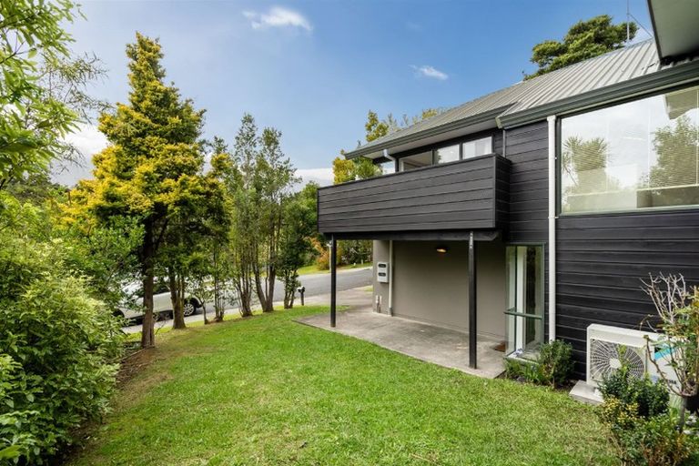 Photo of property in 3 Berne Place, Birkenhead, Auckland, 0626