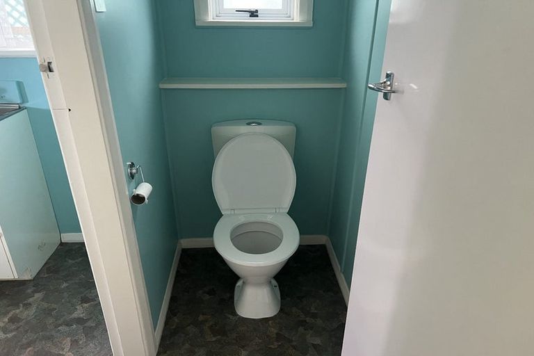 Photo of property in 28 Kings Drive, Levin, 5510