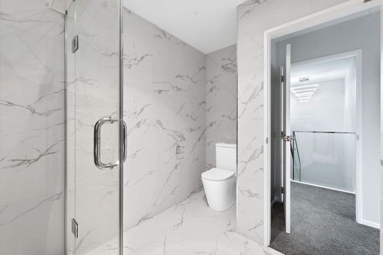 Photo of property in 28c Studfall Street, Pakuranga Heights, Auckland, 2010