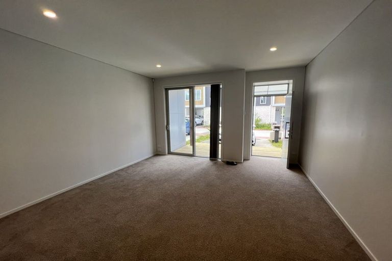 Photo of property in 18 Ceramic Lane, New Lynn, Auckland, 0600
