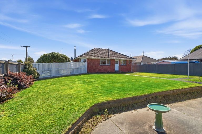 Photo of property in 33 Staveley Street, Avonhead, Christchurch, 8042