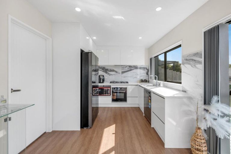 Photo of property in 11a Kimdale Place, Totara Heights, Auckland, 2105