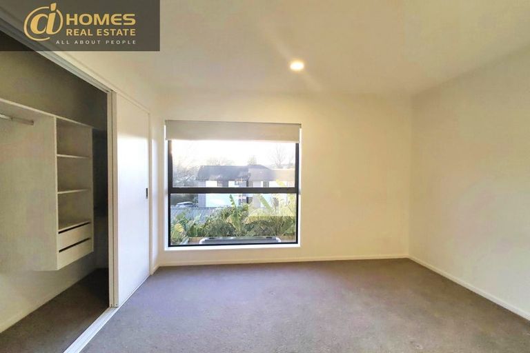 Photo of property in 8/237 Swanson Road, Henderson, Auckland, 0610