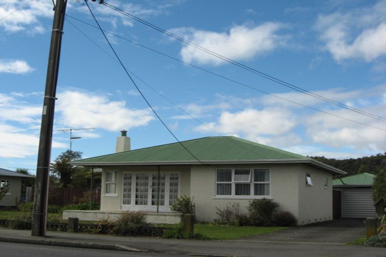 Photo of property in 192 Commercial Street, Takaka, 7110