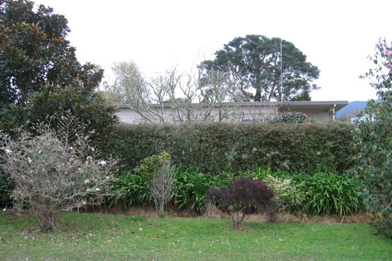 Photo of property in 31 Harbour View Road, Point Wells, 0986