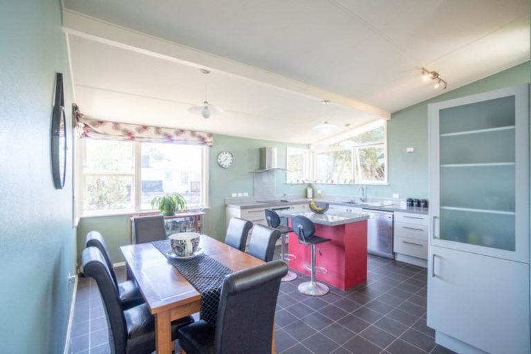 Photo of property in 67 Sutherland Crescent, Westbrook, Palmerston North, 4412