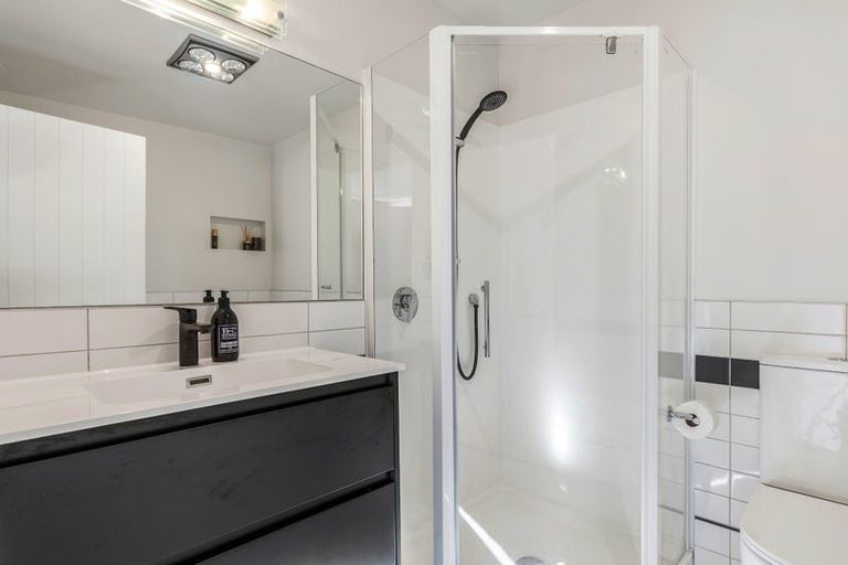 Photo of property in 65 Oregon Drive, Kelvin Heights, Queenstown, 9300