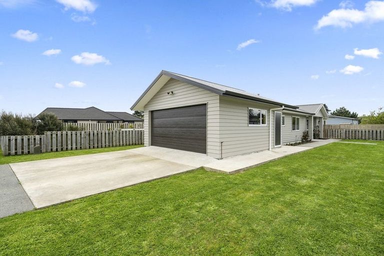 Photo of property in 4 Te Wiremu Lane, Otaki, 5512
