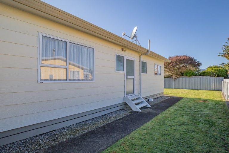 Photo of property in 8a Nikau Street, Levin, 5510