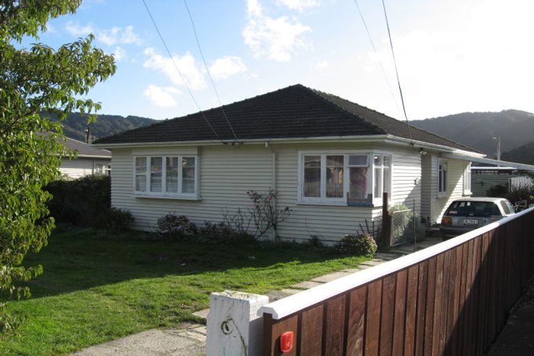 Photo of property in 158 Main Road, Wainuiomata, Lower Hutt, 5014